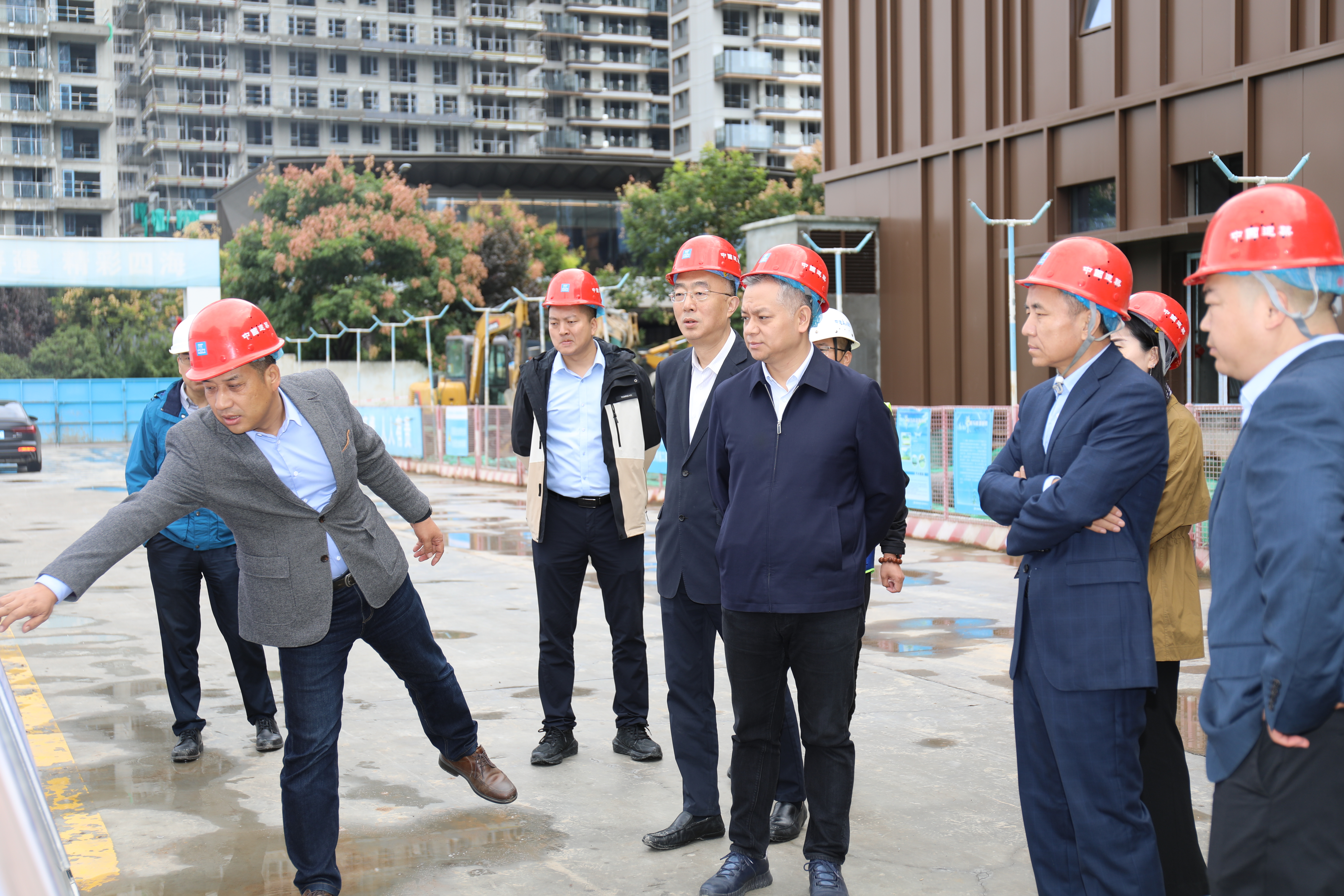 williamhill中文官网集团董事长解严带队开展国庆节前安全检查